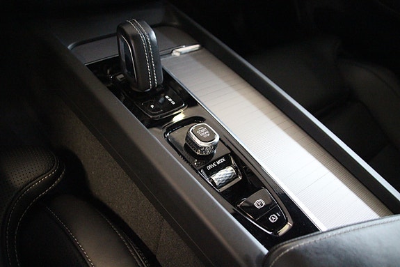 Volvo XC60 22 of 30
