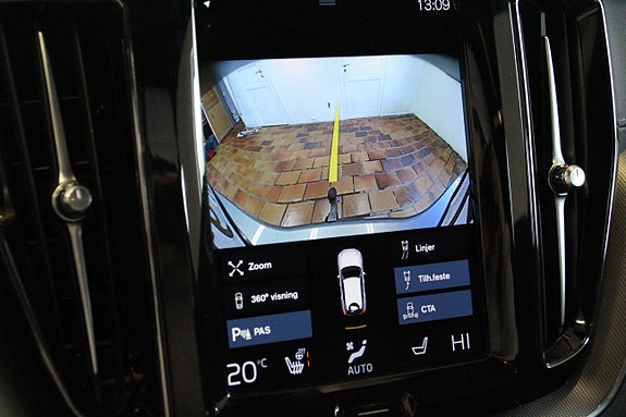 Volvo XC60 29 of 30