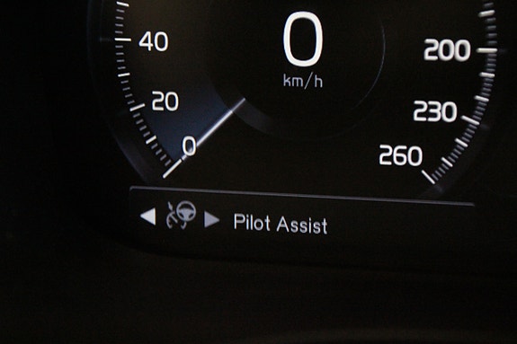 Volvo XC60 21 of 30