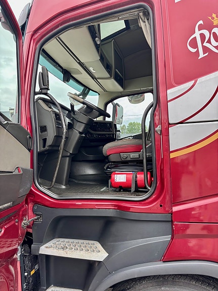 Volvo FH540 4 of 13