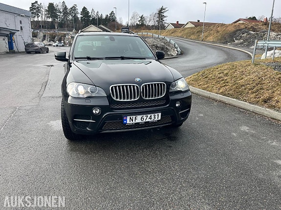 BMW X5 3 of 5