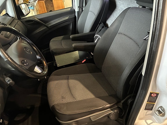 Mercedes-Benz Vito 122 11 of 20