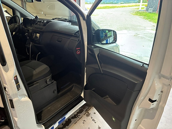 Mercedes-Benz Vito 122 12 of 20