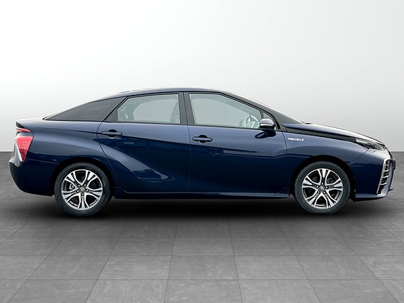 Toyota Mirai 4 of 5