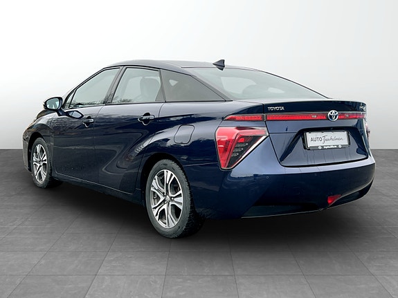 Toyota Mirai 7 of 21