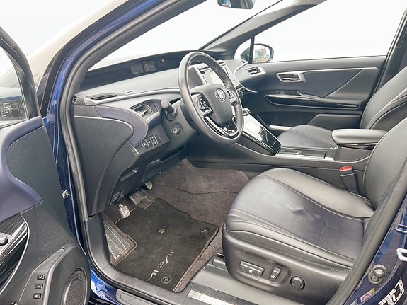 Toyota Mirai 9 of 21