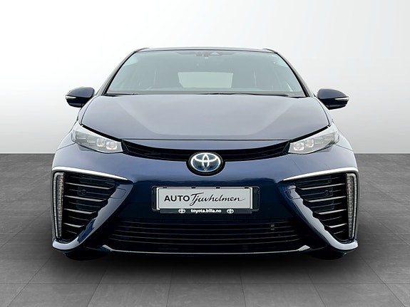 Toyota Mirai 2 of 5