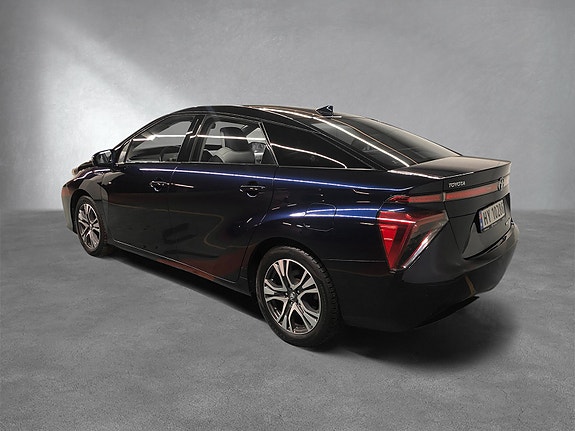 Toyota Mirai 3 of 30