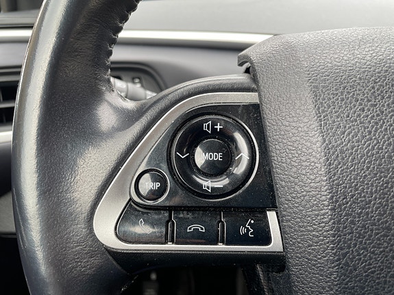 Toyota Mirai 17 of 30