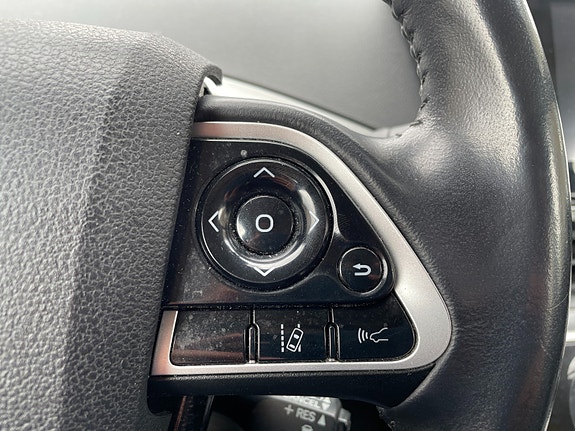 Toyota Mirai 19 of 30