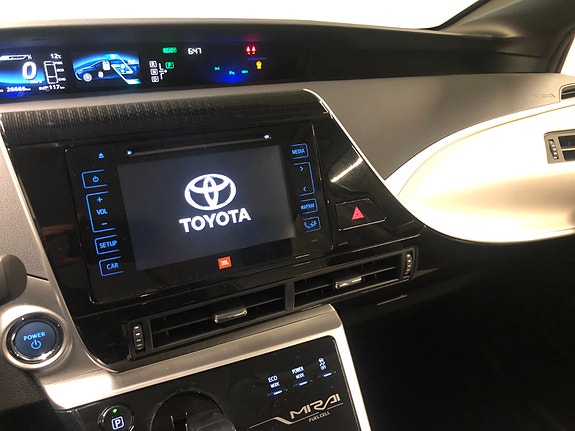 Toyota Mirai 21 of 30