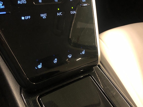 Toyota Mirai 28 of 30