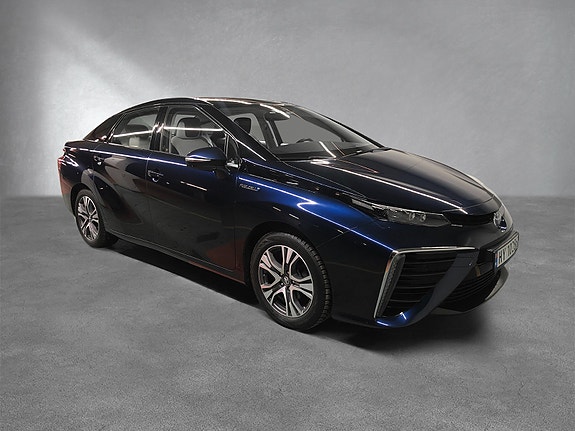 Toyota Mirai 7 of 30