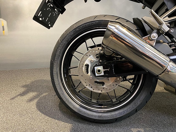 Kawasaki Z 900 RS 4 of 5