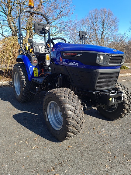 Farmtrac FT 26 HST HYDROSTAT 2 of 5