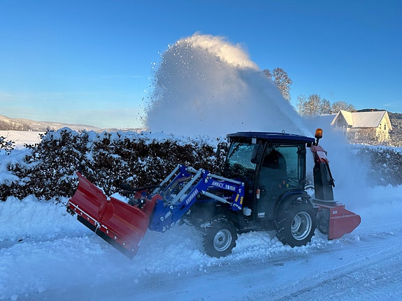 Farmtrac FT 26 HST HYDROSTAT 3 of 5