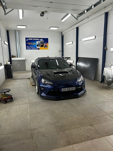 Toyota GT86 2 of 5