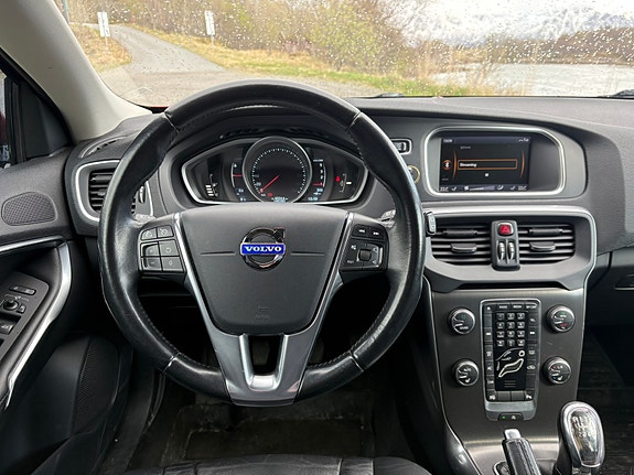 Volvo V40 15 of 16