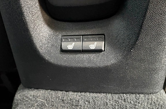 Volvo V40 13 of 16