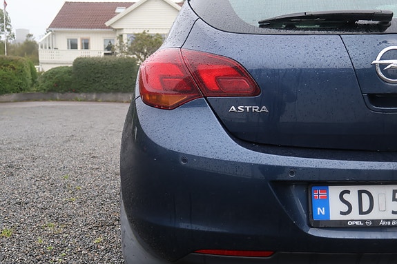 Opel Astra 12 of 30