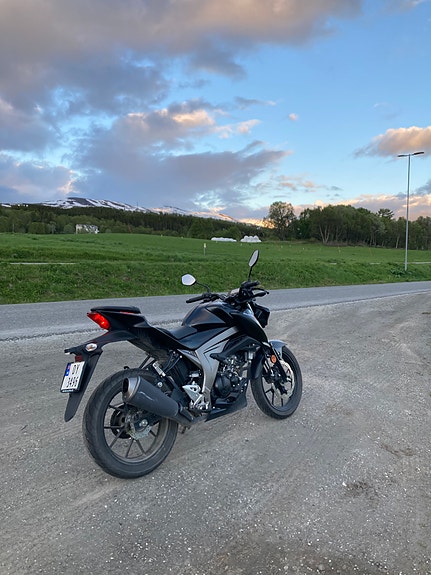 Suzuki GSX S125 3 of 5