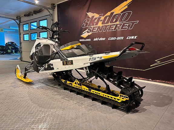 Ski-doo Summit Edge 850 E-TEC 3 of 5