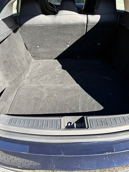 Tesla Model S 27 of 30