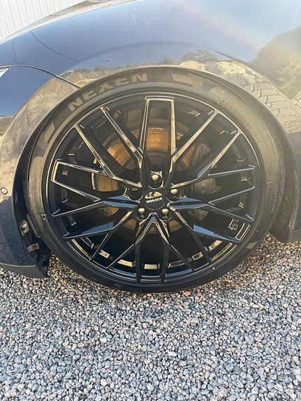 Tesla Model S 18 of 30