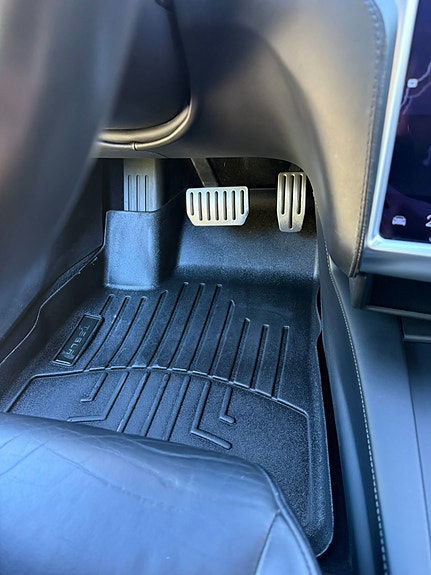 Tesla Model S 10 of 30