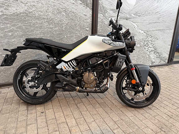 Husqvarna Vitpilen 125 2 of 9