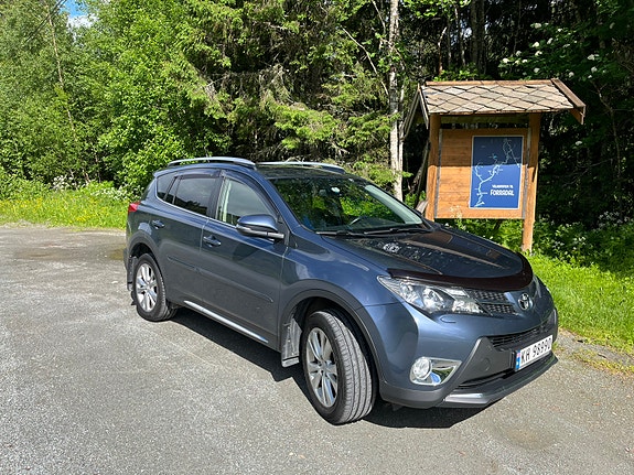 Toyota RAV4 5 of 5