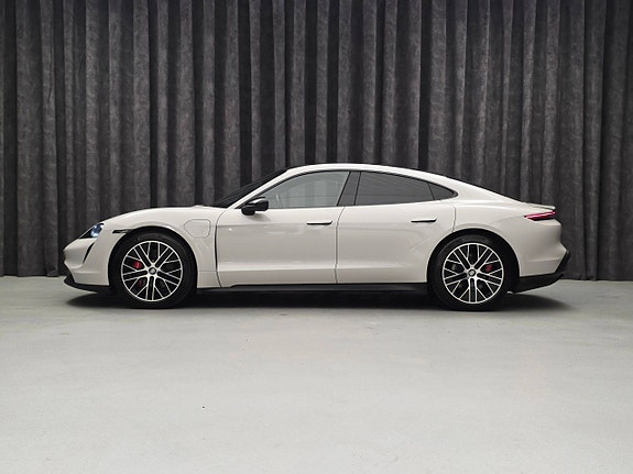 Porsche Taycan 4 of 30