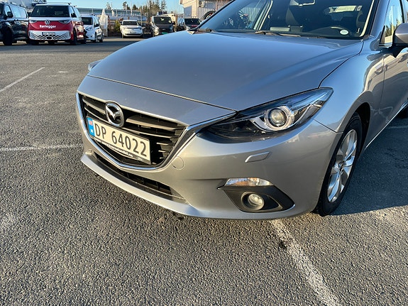 Mazda 3 2 of 5