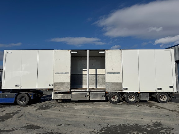 Ekeri Stykkgodsjumbo! 4800mm sene med løftebord. Innvendige høyder 3140 mm nede og 2860 mm på senen. Hel og pen trailer med alufelger! Vi har tatt service på den. Selges med ny EU kontroll. 11 of 15