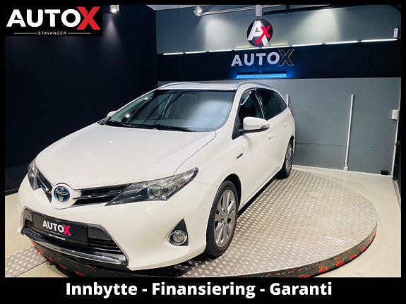 Toyota Auris 5 of 5