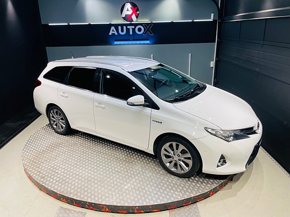 Toyota Auris 3 of 5