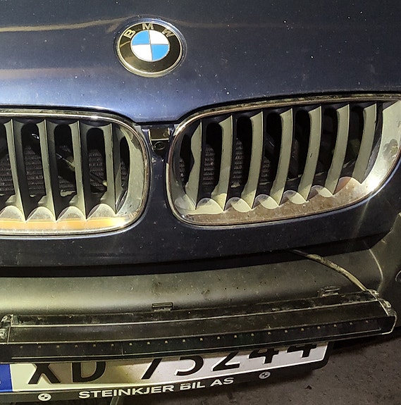 BMW X3 2 of 5