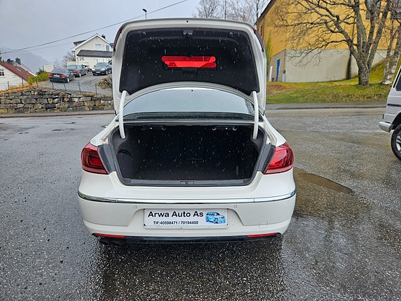 Volkswagen Passat CC 9 of 16