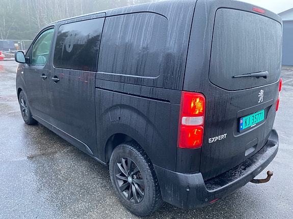 Peugeot Traveller 2 of 4