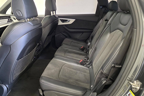 Audi Q7 20 of 30