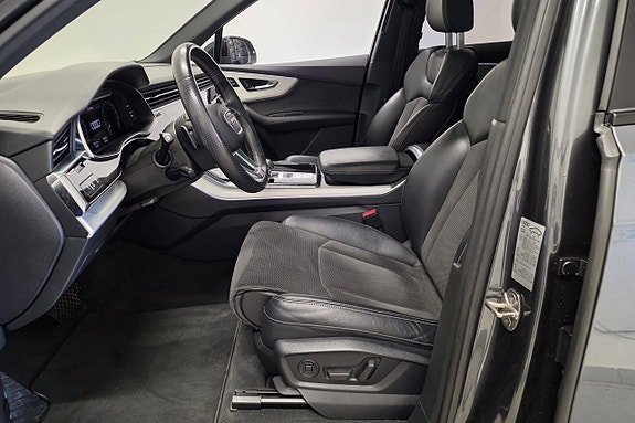 Audi Q7 17 of 30