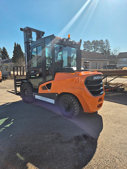 Doosan D55C-9 3 of 5