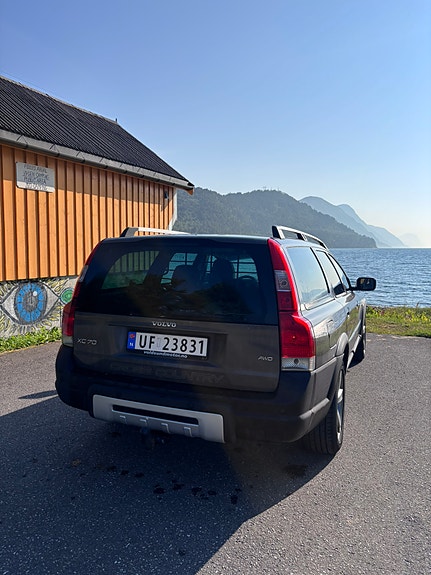 Volvo XC70 4 of 5