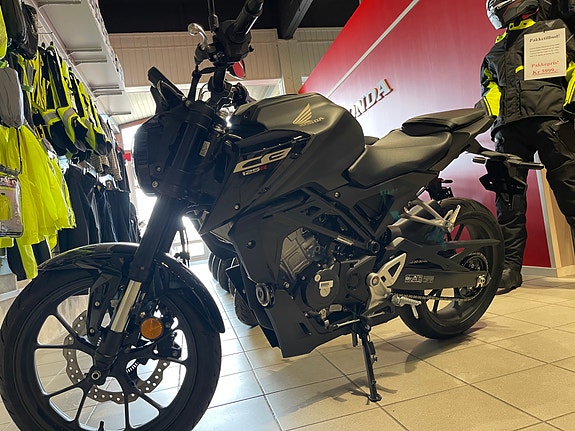 Honda CB 125 R 3 of 6