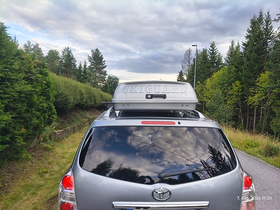 Toyota Corolla Verso 8 of 23