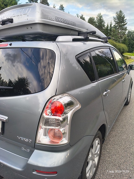 Toyota Corolla Verso 4 of 23