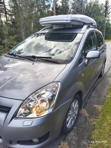Toyota Corolla Verso 5 of 23