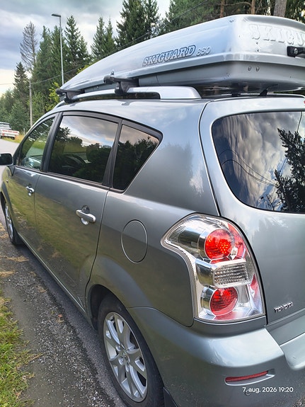 Toyota Corolla Verso 11 of 23
