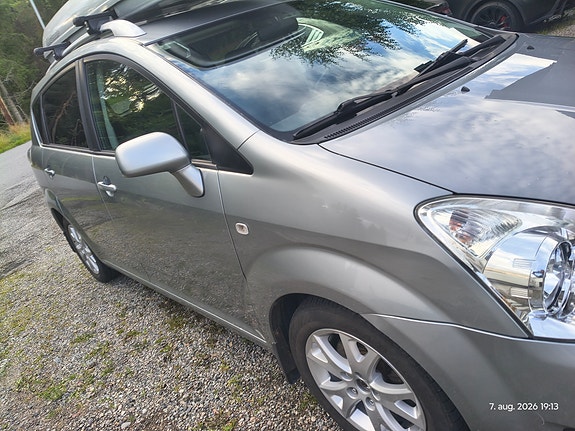Toyota Corolla Verso 7 of 23
