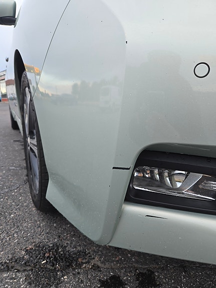 Nissan Leaf 27 of 30
